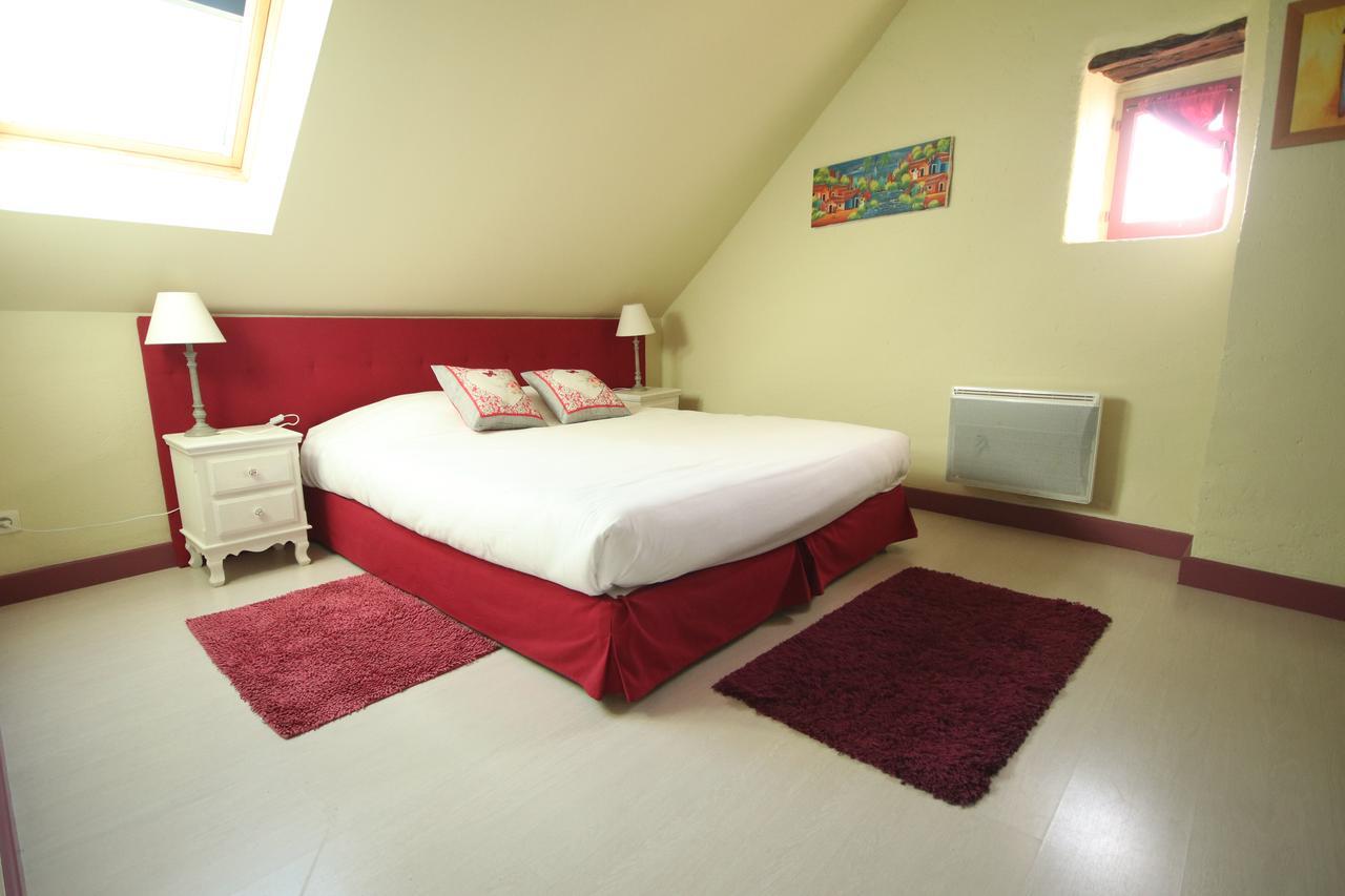 Chambres D'Hotes Les Delices De La Roche Louresse-Rochemenier Luaran gambar